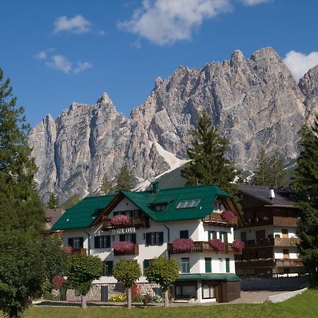 Hotel Oasi Κορτίνα Ντ' Αμπέτσο Εξωτερικό φωτογραφία