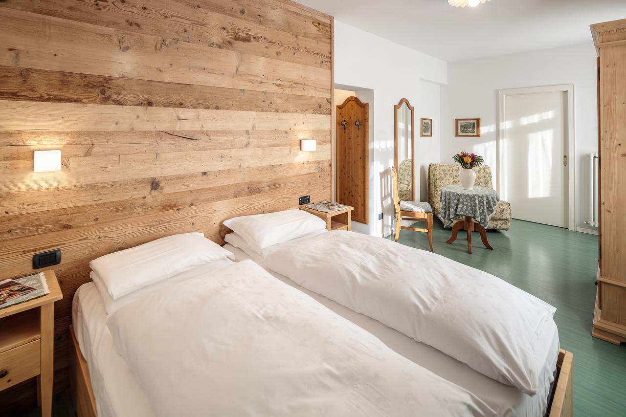 Hotel Oasi Κορτίνα Ντ' Αμπέτσο Εξωτερικό φωτογραφία